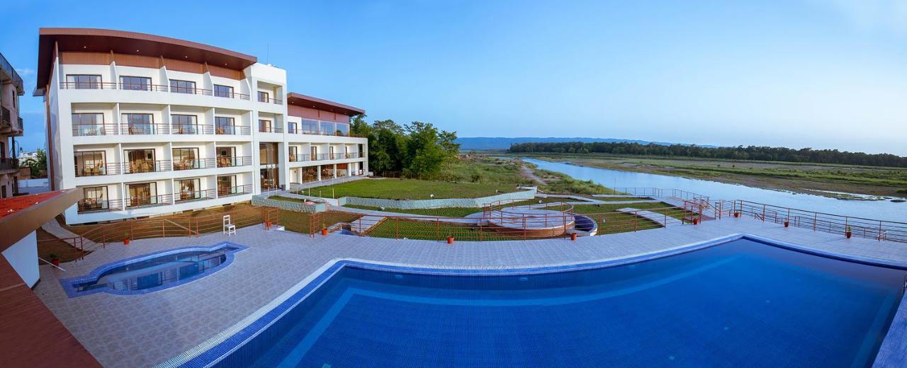 Park Safari Resort Sauraha Zewnętrze zdjęcie