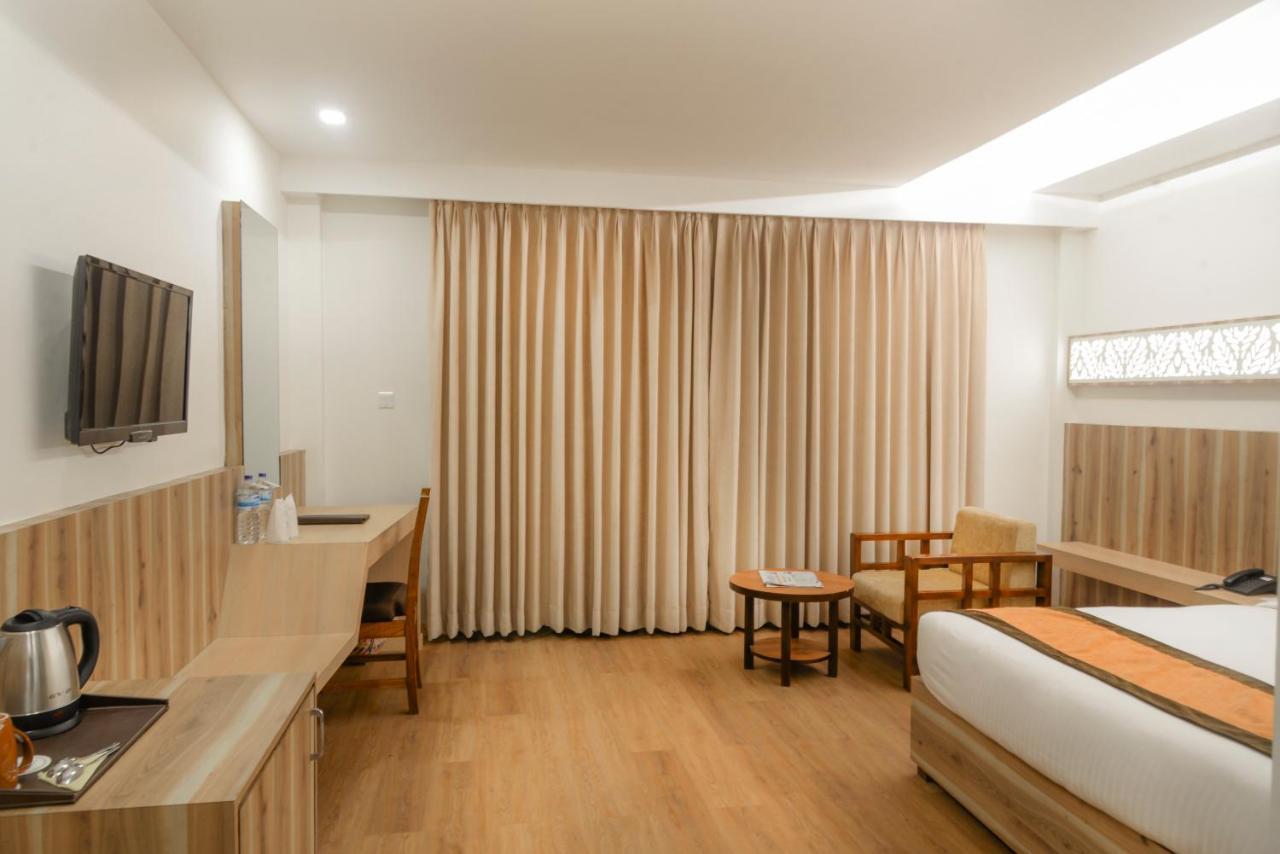 Park Safari Resort Sauraha Zewnętrze zdjęcie