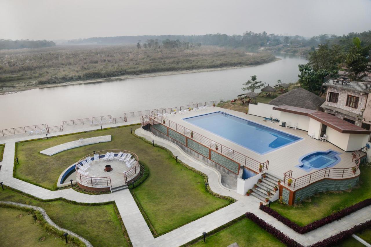 Park Safari Resort Sauraha Zewnętrze zdjęcie
