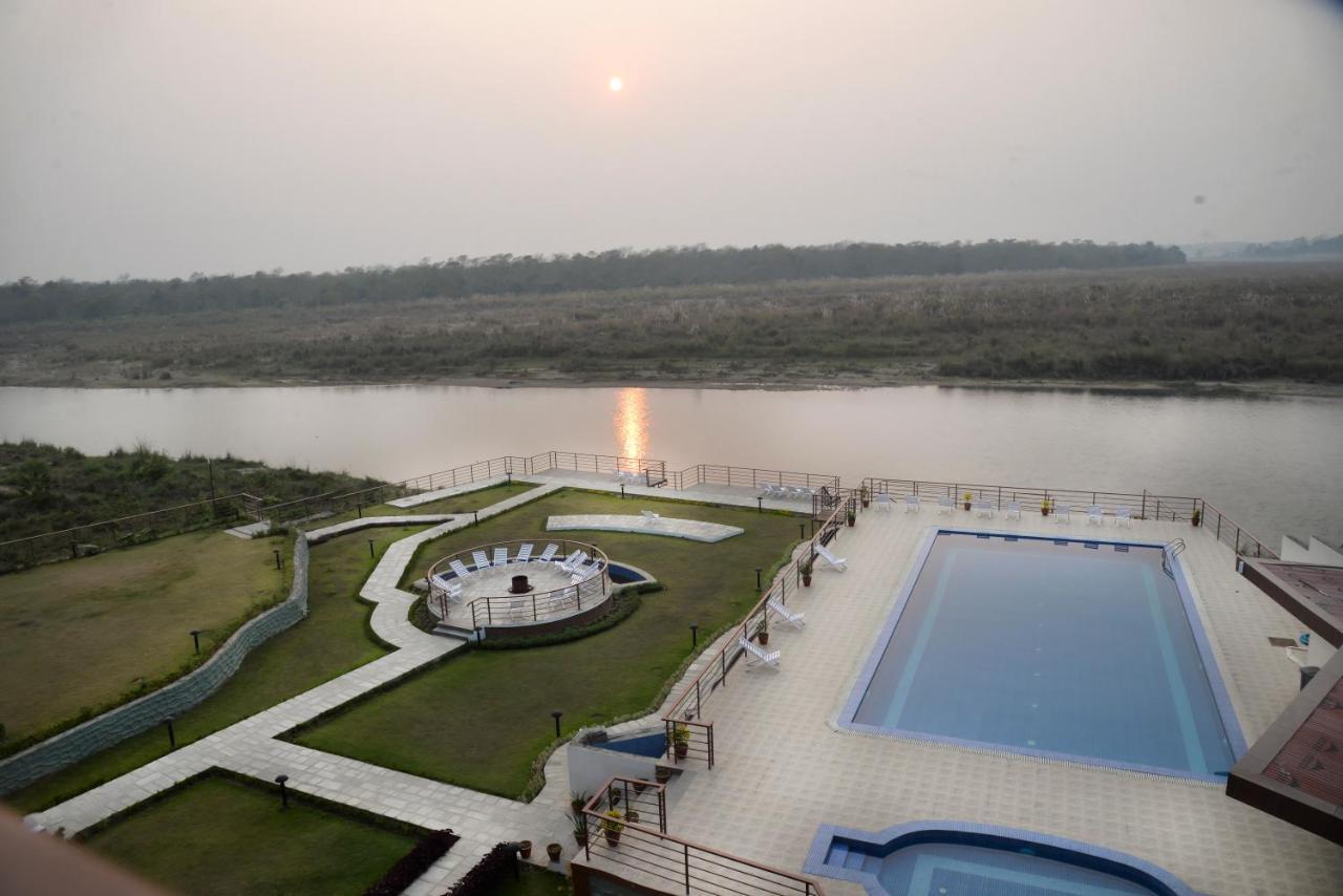 Park Safari Resort Sauraha Zewnętrze zdjęcie