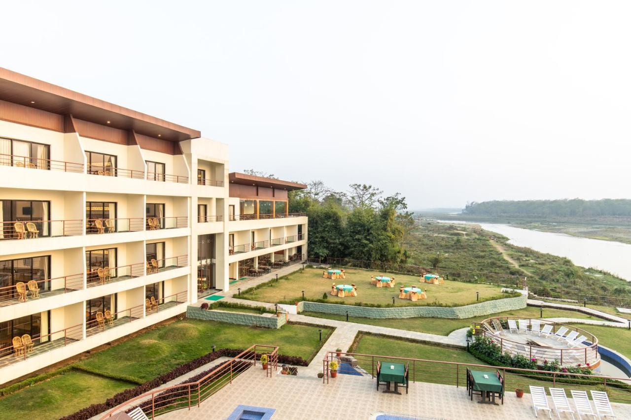 Park Safari Resort Sauraha Zewnętrze zdjęcie