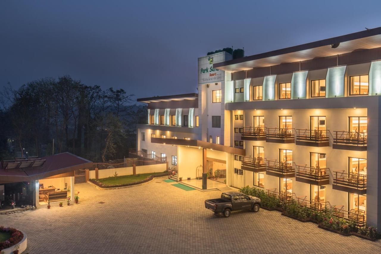 Park Safari Resort Sauraha Zewnętrze zdjęcie